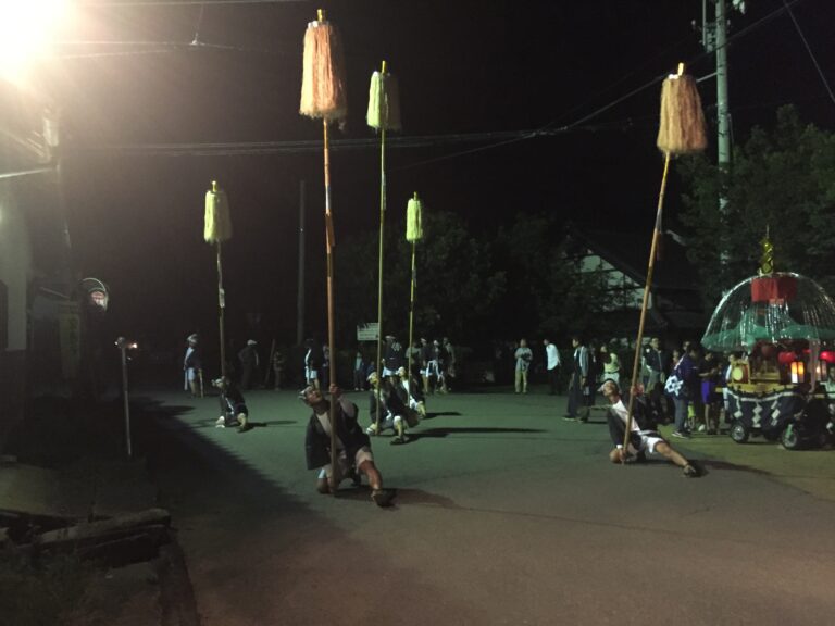 霧原大元神社秋祭り！須坂に唯一残る「赤熊（しゃあま）」神前に奉納される