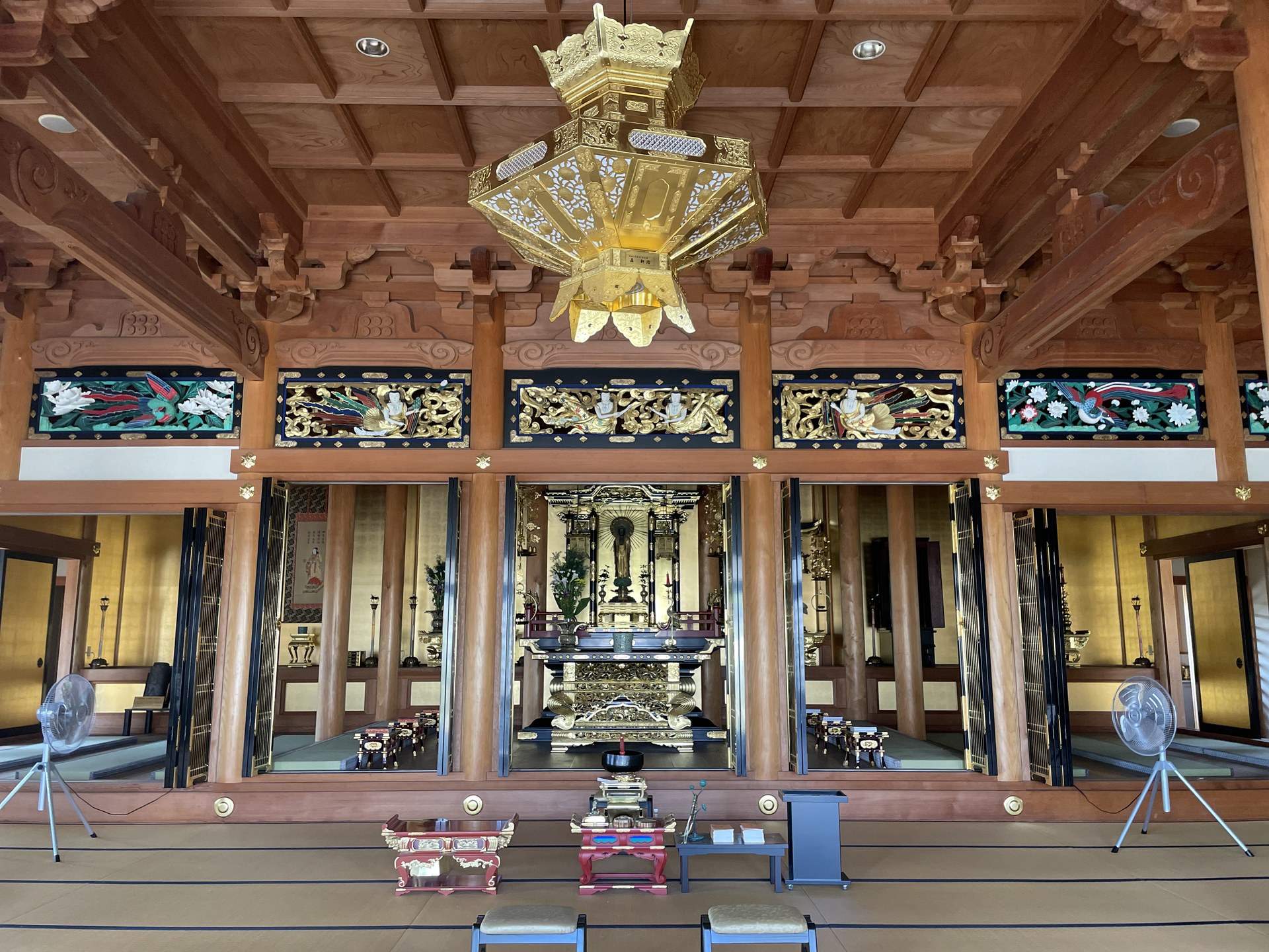 長野市風間・常福寺の内陣