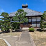 池翁禅寺の本堂と鐘楼（長野市稲里町下氷鉋）